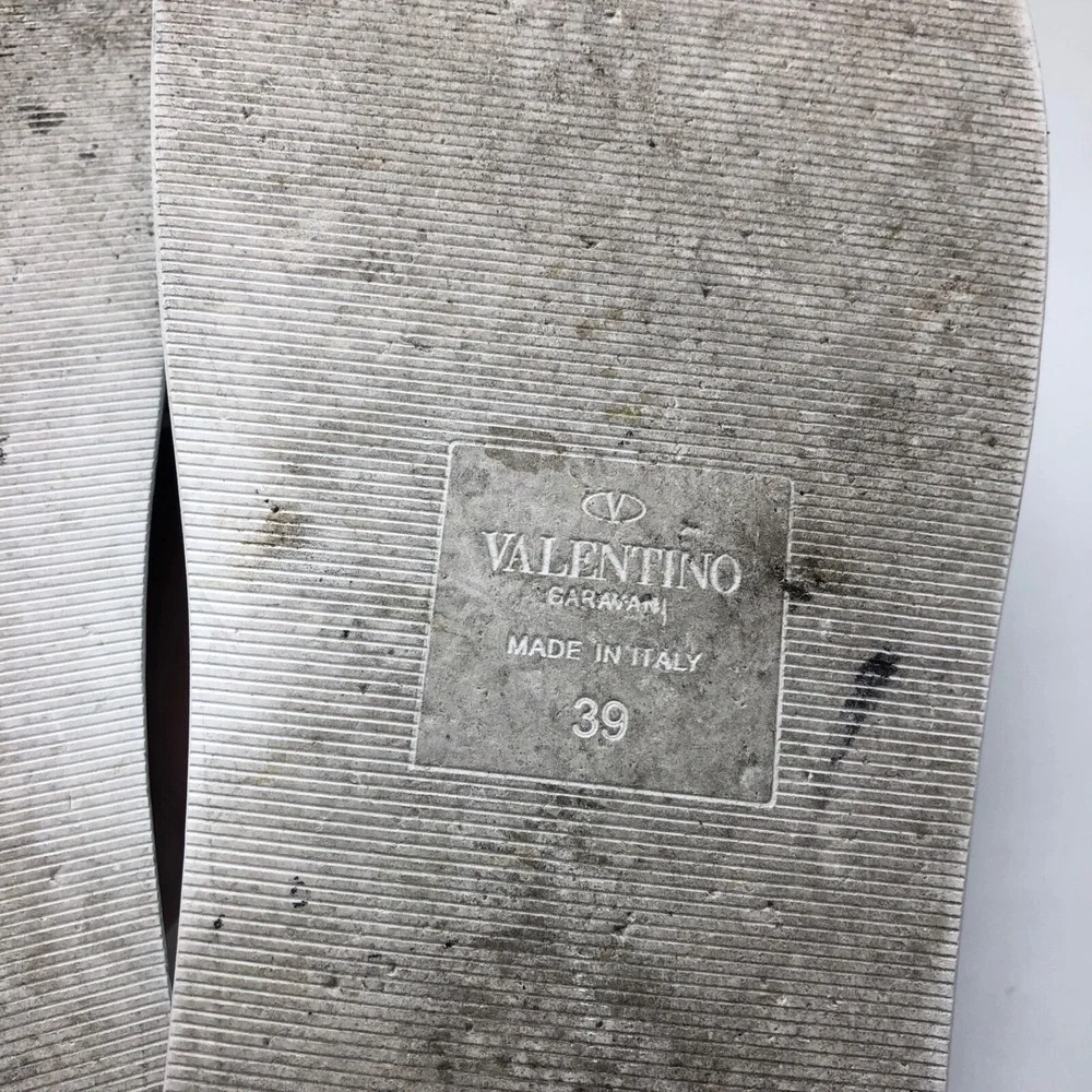 Valentino step up